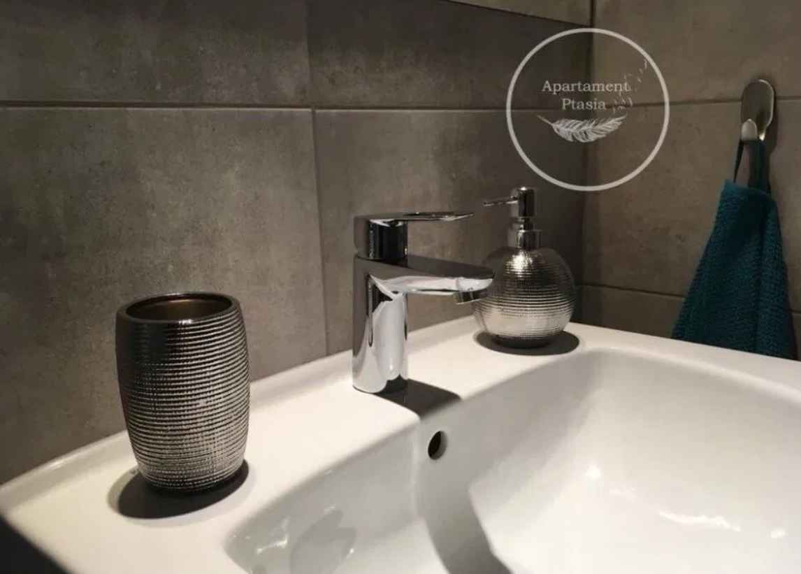 1pok, 30met, ul. Ptasia WINDA/2017 (Wrocław) Krzyki - zdjęcie 6