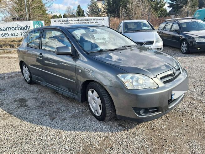 Toyota Corolla 1.6 benzyna Sportschau Edition ładna Tanei Auta Fasty Fasty - zdjęcie 3