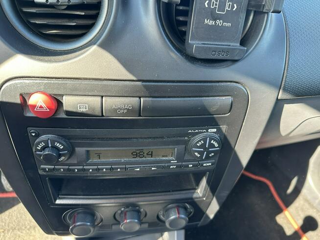 Seat Ibiza Niezawodna benzyna, po liftingu, nowe opony, zadbany, hak Wejherowo - zdjęcie 12