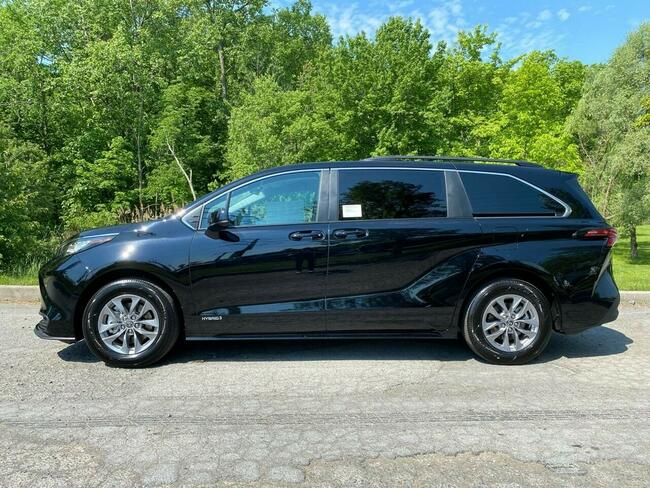 Toyota Sienna 2021, bezwypadkowy, hybryda, Piła. Warszawa - zdjęcie 3