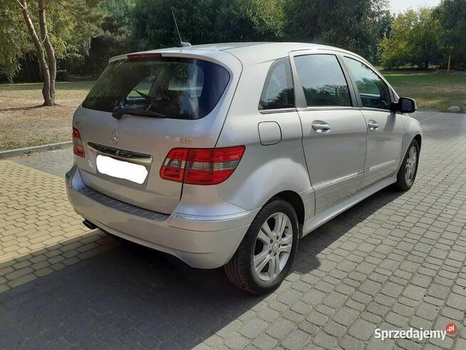 Mercedes-Benz Klasa B 180CDI Wałdowo Szlacheckie - zdjęcie 11