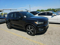Volvo XC 40 AWD / R-Design / niski przebieg Tarnów - zdjęcie 3
