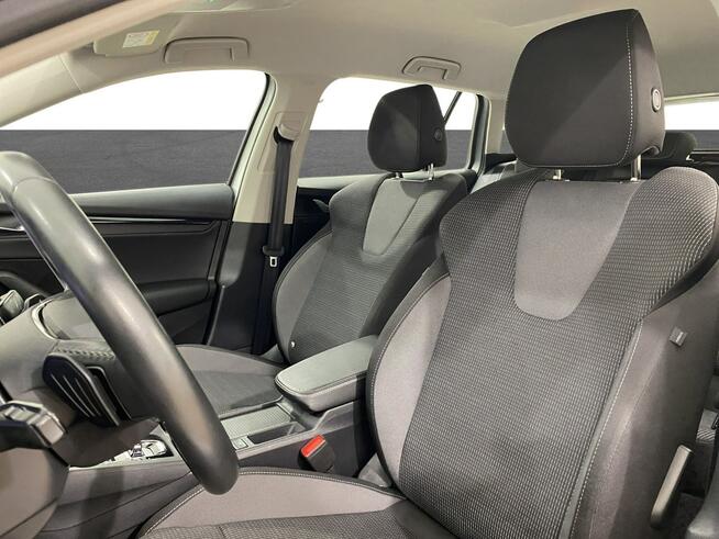 Skoda Octavia 2.0 TDI Ambition DSG Warszawa - zdjęcie 10