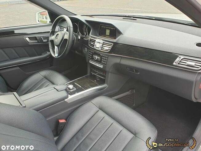 Mercedes E 400 * 306 KM * 63 tyś. km. * Bezwypadkowy Szczecin - zdjęcie 12