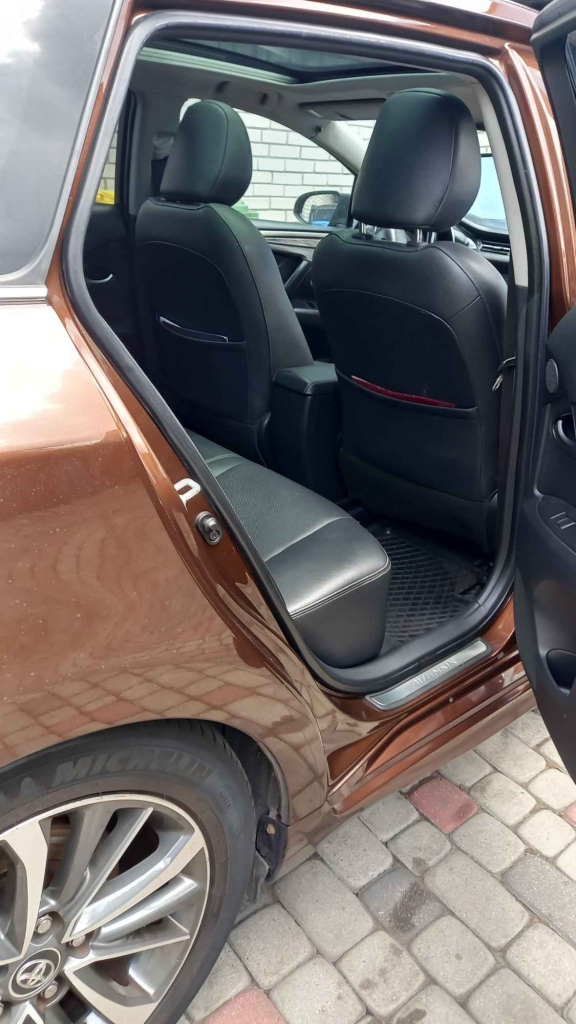 sprzedam toyota avensis Wola - zdjęcie 3