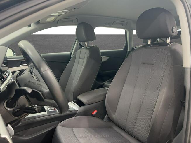 Audi A4 35 TFSI mHEV S tronic Kombi Warszawa - zdjęcie 10