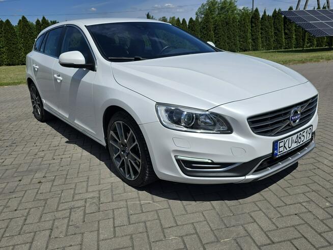 Volvo V60 2,0hdi Navi.Serwis.Xenony.Ledy.Biała Perła,Tempomat.OKAZJA Kutno - zdjęcie 2