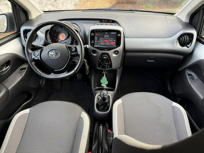 Toyota Aygo Tarnowskie Góry - zdjęcie 6