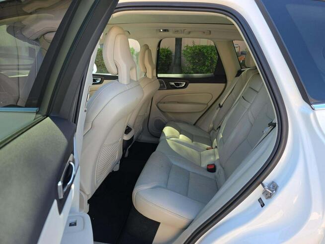 Volvo XC 60 INSCRIPTION / AWD / T6 / niski przebieg Chwaszczyno - zdjęcie 9