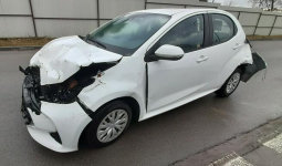 Toyota Yaris Comfort 1.5 Piekoszów - zdjęcie 9