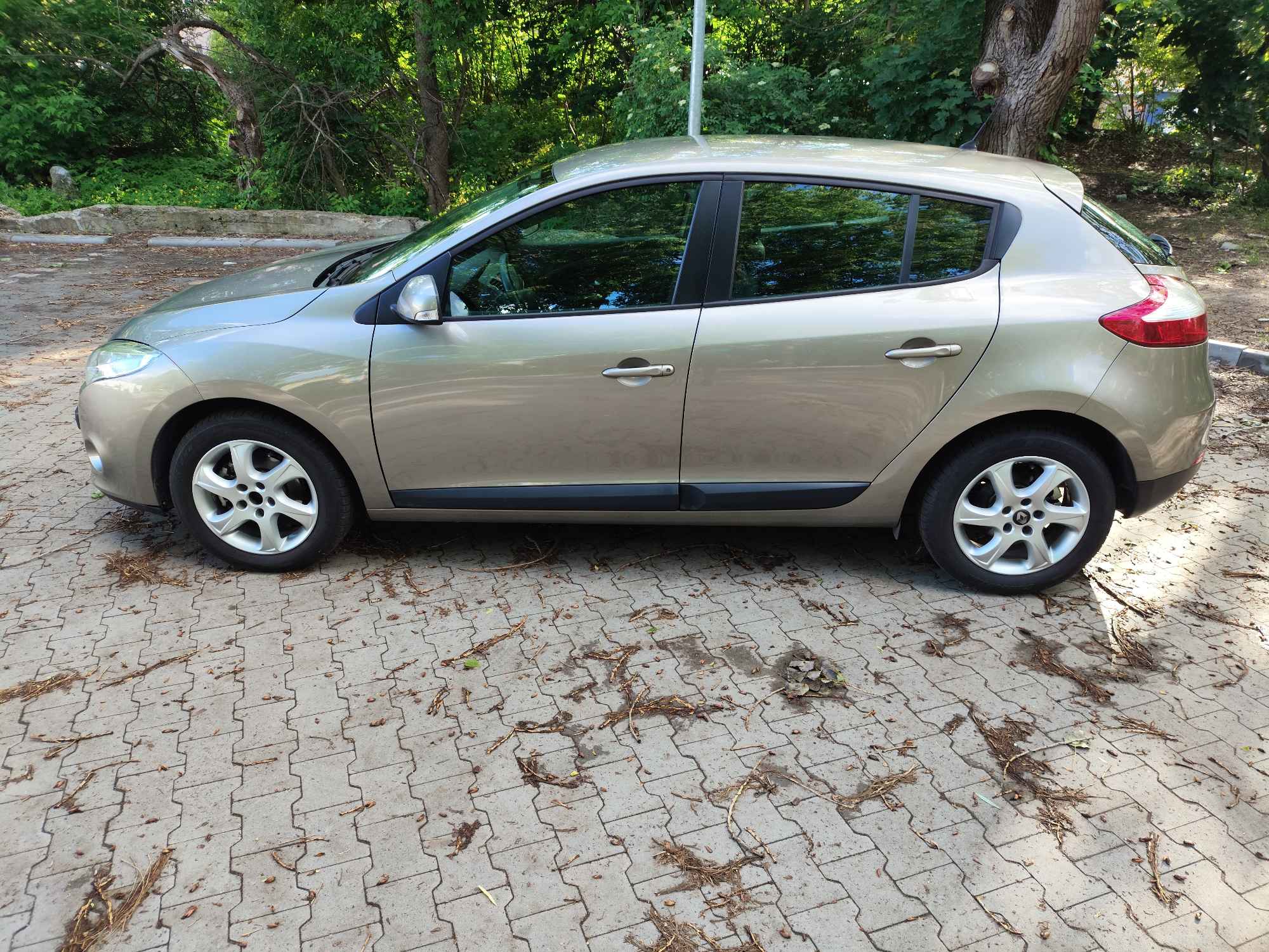 Renault Megane III 1,6 16V Benzyna Kielce - zdjęcie 5