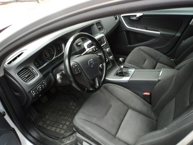 sprzedam ładne VOLVO V60 1.6 B 150KM STAN WZOROWY POLECAM Lublin - zdjęcie 9