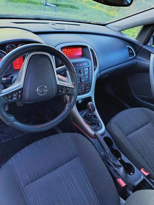 Opel Astra IV (J) 1.6 Benzyna Kombi (2010) | Zadbany, Gorzyce - zdjęcie 3