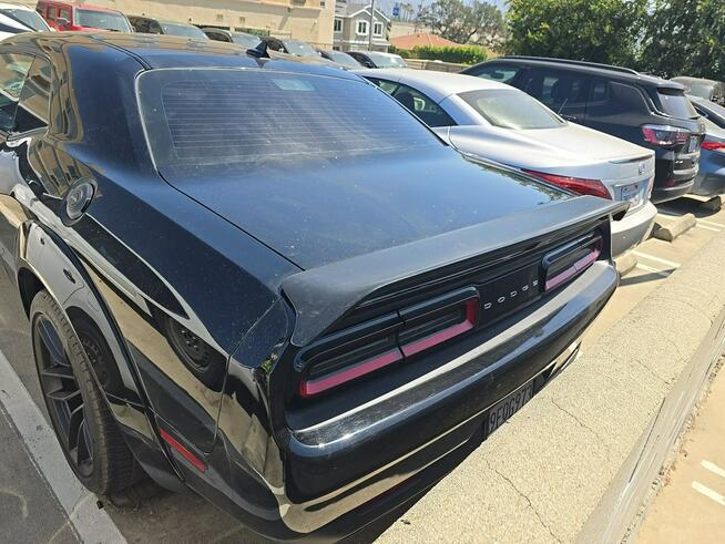 Dodge Challenger 6.4 HEMI / automat / niski przebieg Warszawa - zdjęcie 6