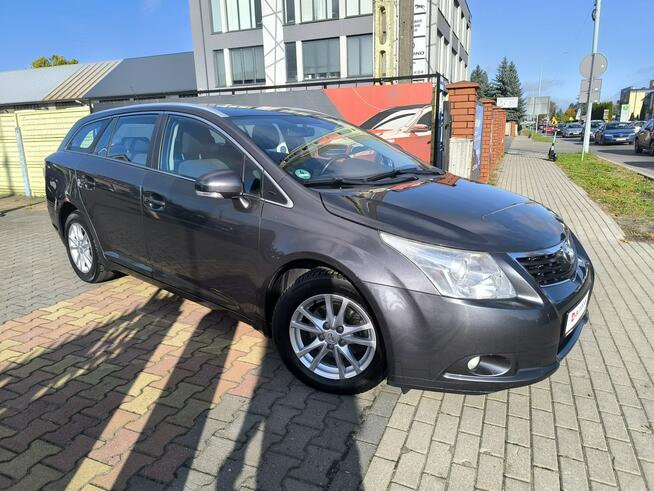 Toyota Avensis 1.8 VVT-i 147KM Klimatronic Navi Kamera OPŁACONY Łuków - zdjęcie 2