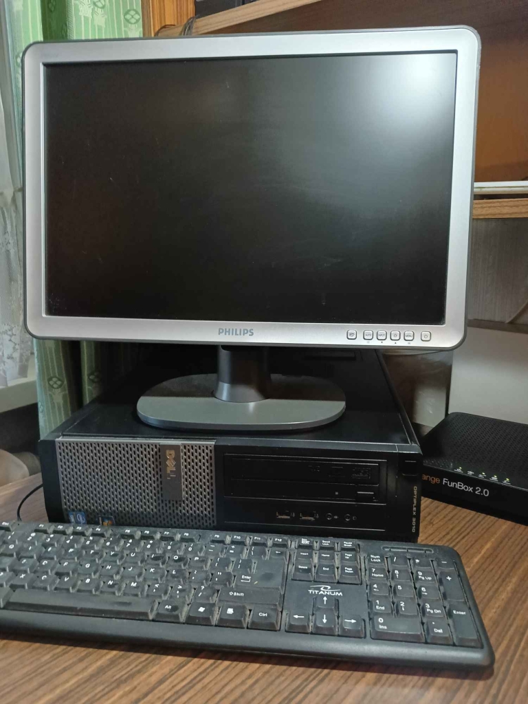 Zestaw komputerowy DELL OptiPlex 3010 i3 4 GB RAM 240 GB SSD W 10 P Białystok - zdjęcie 1
