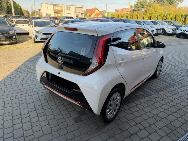 Toyota Aygo 1,0 72KM  Klimatyzacja  Kamera  CarPlay Orzech - zdjęcie 7
