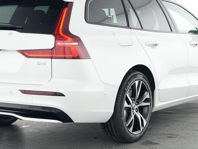 Volvo V60 B4(B) Plus Dark *Gwarancja*FV23%* Tychy - zdjęcie 11