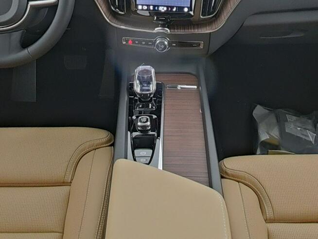 Volvo XC 60 B5(B) AWD Ultra Dark *Gwarancja*FV23%* Tychy - zdjęcie 6