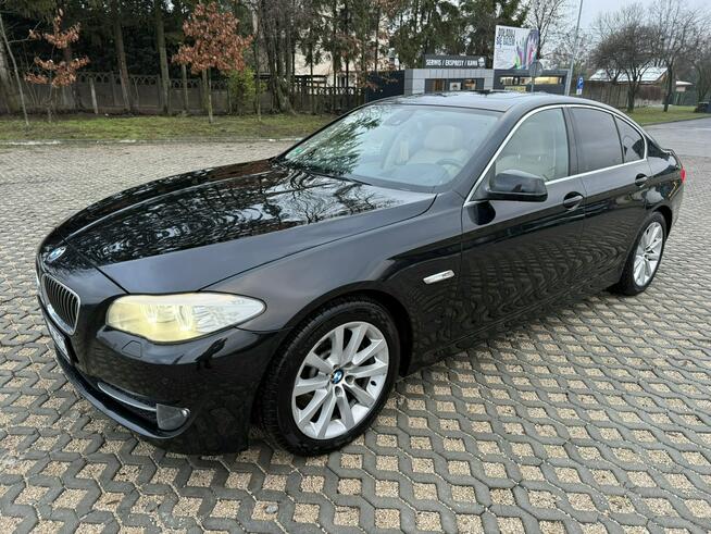 530D Komforty Dociągi Radar Rolety Kamera CarPlay Bogata Wersja Końskie - zdjęcie 1