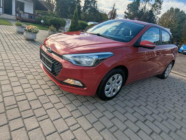 Hyundai i20 1.2 Benzyna 84 KM/zadbany/gotowy do rejestracji Biała - zdjęcie 2
