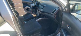 Mitsubishi Outlander 2,0 DID 140 KM 7 osób Intense Plus. Gdańsk - zdjęcie 3