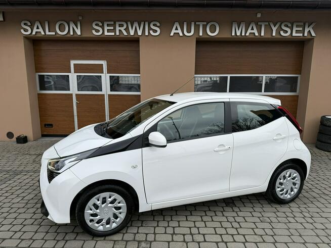 Toyota Aygo 1,0 72KM  Klima  Kamera  CarPlay Orzech - zdjęcie 1
