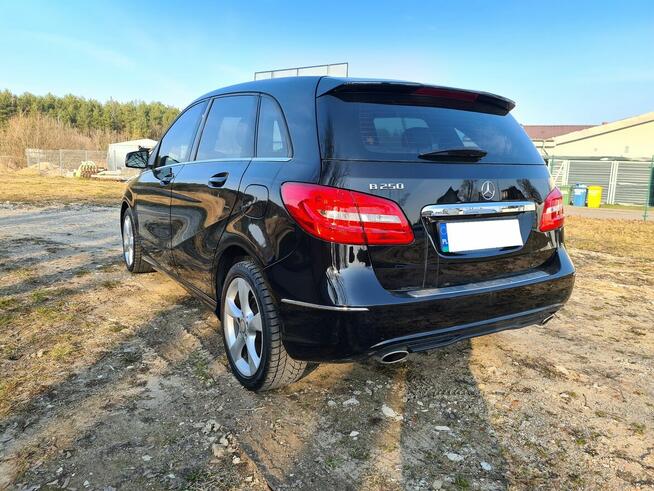 Mercedes-Benz B 250 Benzyna Automat Skóry Pakiet AMG Olsztyn - zdjęcie 4