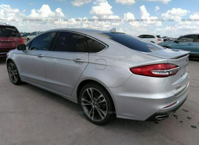 Ford Mondeo 2019, 2.0L, 4x4, po gradobiciu Warszawa - zdjęcie 3