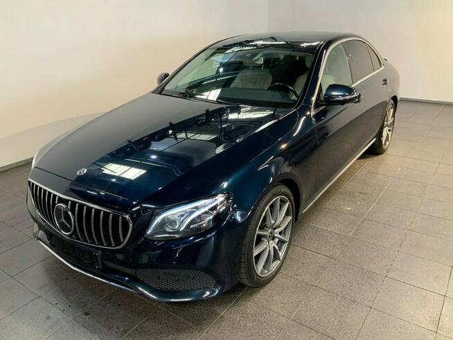 Mercedes E 220 Sadlno - zdjęcie 1
