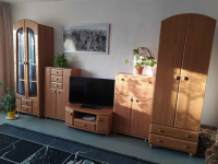 Dwupokojowe mieszkanie z balkonem, oddzielną kuchnią – dużo zieleni