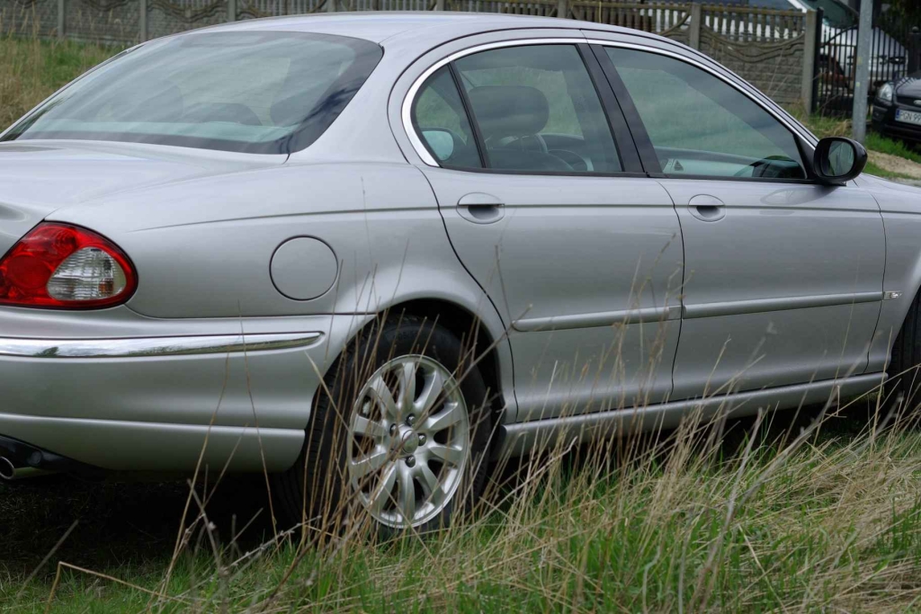 Jaguar X-Type 2.5 V6 4x4 - 2001, 150 tkm, 196 KM, Benzyna - 13000 zł Wełnica - zdjęcie 7