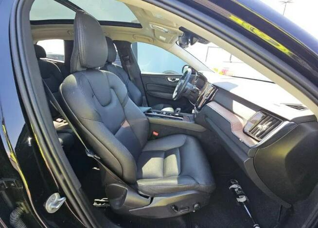Volvo XC 60 Bogata wersja wyposażenia / AWD / B5 / niski przebieg Białystok - zdjęcie 10
