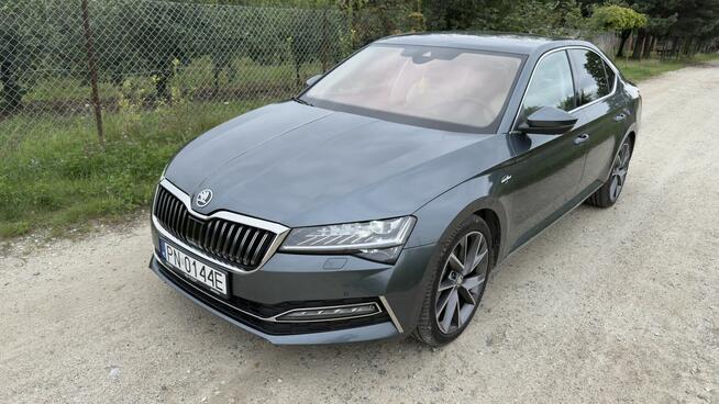 Sprzedam Skodę Superb 2021 L&amp;K 2.0 TDI 200KM 47 tys km Bielawy - zdjęcie 9