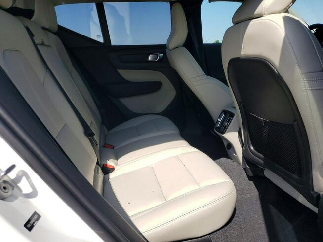 Volvo XC 40 Najwyższa wersja wyposażenia ULTIMATE / AWD / B5 Warszawa - zdjęcie 9