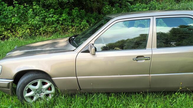 Mercedes W124 automat 1990r Turek - zdjęcie 7