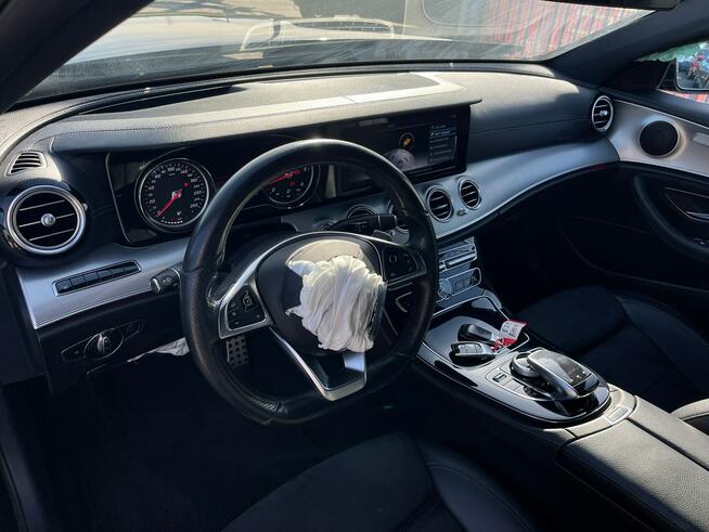 Mercedes E 350 AMG Line Kamery360 Skóra Klimatronik podgrz. 258KM Gliwice - zdjęcie 9