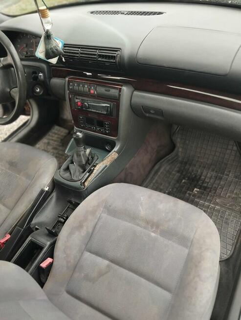 Audi A4 B5 1.6 BENZYNA+GAZ.PALI, JEŹDZI, WYMAGA WKŁADU Kielce - zdjęcie 2