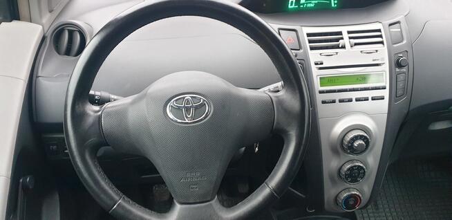 Toyota Yaris Łódź - zdjęcie 9