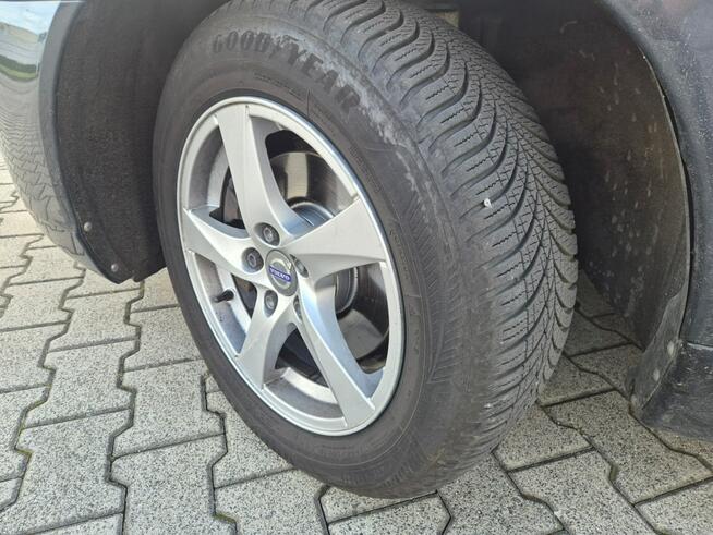 Volvo V70 D3 - SUMMUM - BEZWYPADKOWY - SERWIS NA PONAD 40 TYS - TOP! Łaziska Górne - zdjęcie 6