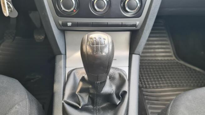 Skoda Octavia Salon Polska LPG Olsztyn - zdjęcie 12