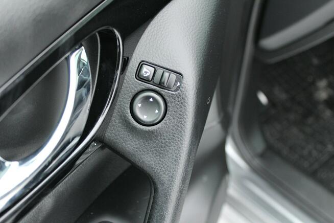 Nissan Qashqai 1.2 DIGt. BogataWersja. NiskiPrzebieg. Maków Mazowiecki - zdjęcie 9