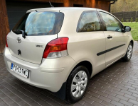 Toyota Yaris 1.3 Salon Serwis ASO - niski przebieg Bezwypadk Legionowo - zdjęcie 2
