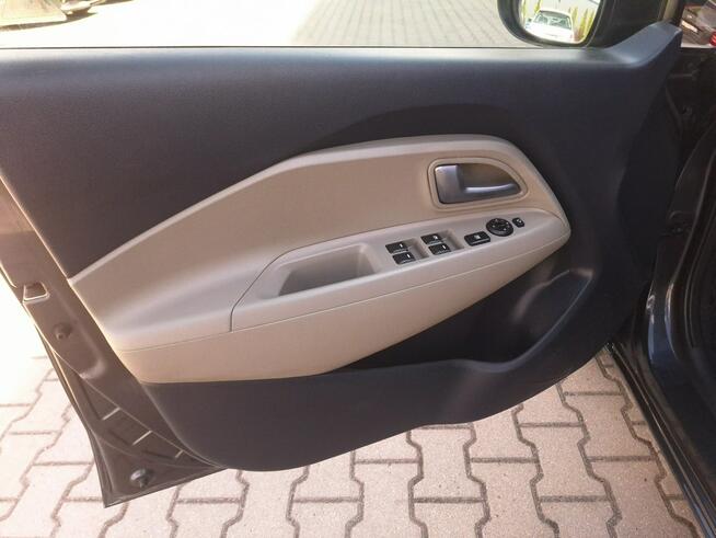 Kia Rio 1.4 109 KM / XL / Kamera cofania / Niski przebieg / Salon PL / Poznań - zdjęcie 12