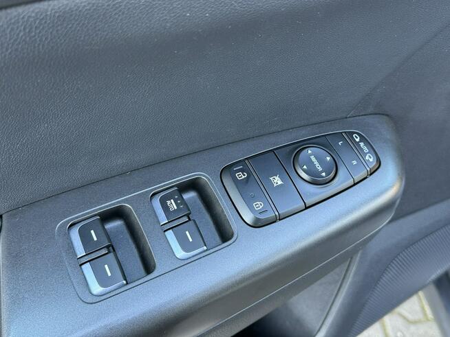 Kia Sportage 1.7 CRDi 141KM XL/Navi/Kamera/SerwisASO/Alufelgi/PółSkóry Węgrów - zdjęcie 6