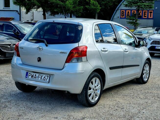 Toyota Yaris Serwis Multifunkcja CLimatronic Zarejestrowany! Szczecin - zdjęcie 5