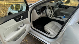 VOLVO S60 2.0 benzyna 310 KM. AWD Momentum Pro Legionowo - zdjęcie 9