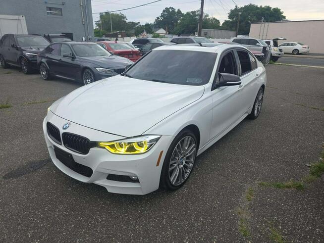 BMW 330 xDrive / M-Pakiet / niski przebieg Wrocław - zdjęcie 2