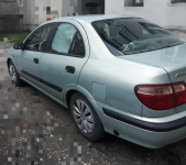 Nissan-1.8-gaz-jeździ, skręca, hamuje-na częsci