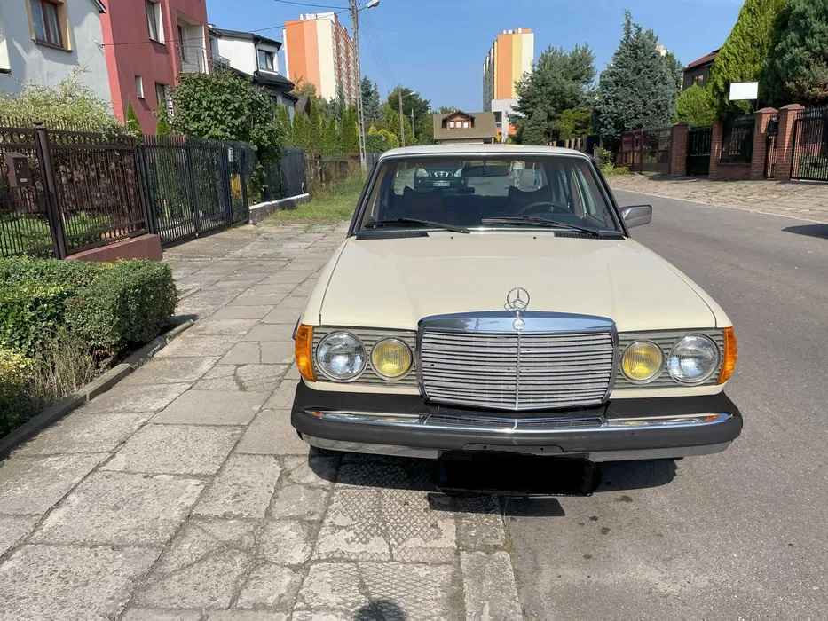 Legenda - Mercedes W123 300D — Klasyk w Idealnym Stanie! Dla Konesera Radom - zdjęcie 3